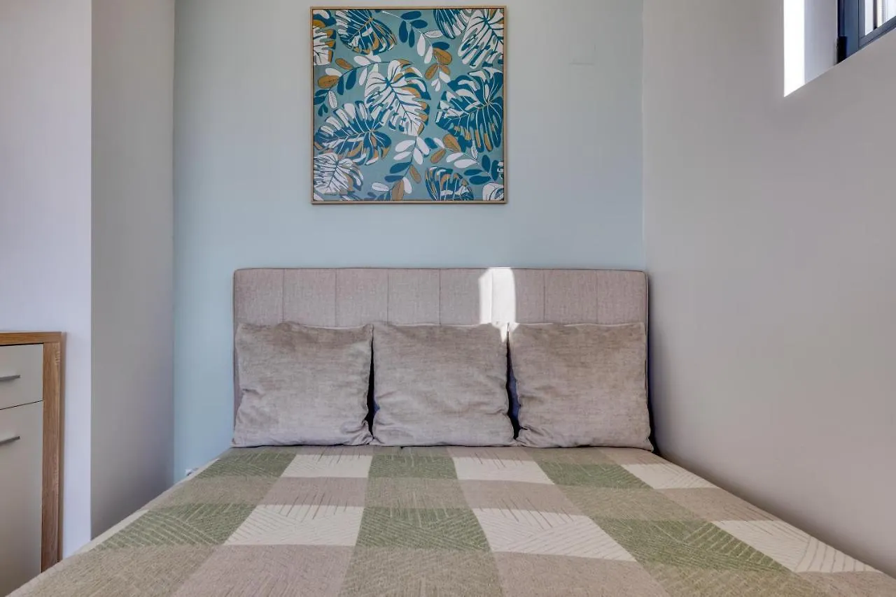Torralta Oceanfront Luxury Apartment Алвор