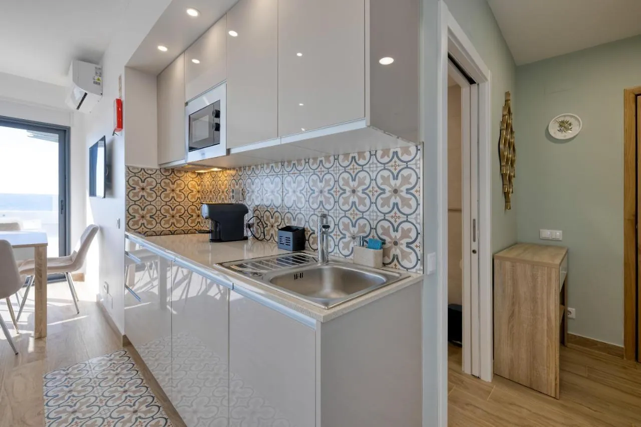 Torralta Oceanfront Luxury Apartment Алвор