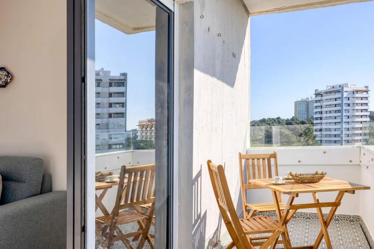 Torralta Oceanfront Luxury Apartment Алвор
